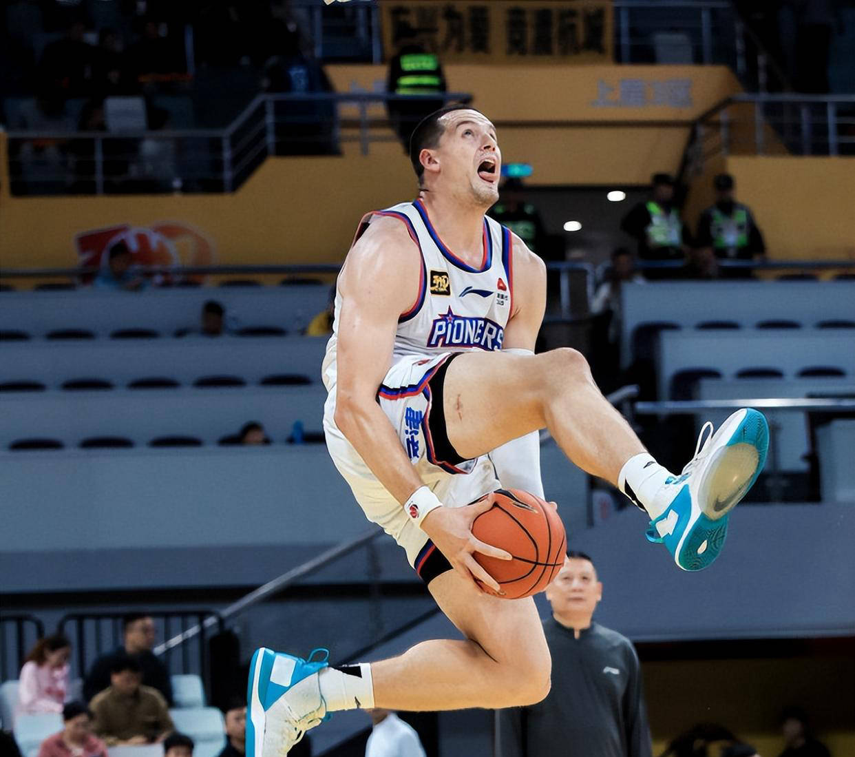 开云中国网站-深圳男篮俱乐部球员总自然情况如何评价