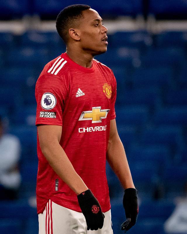 开云中国网站-包含国王杯集结日再迎强敌;本菲卡刷新队史纪录;主帅态度——质疑声仍在;纪律约束更严格的词条