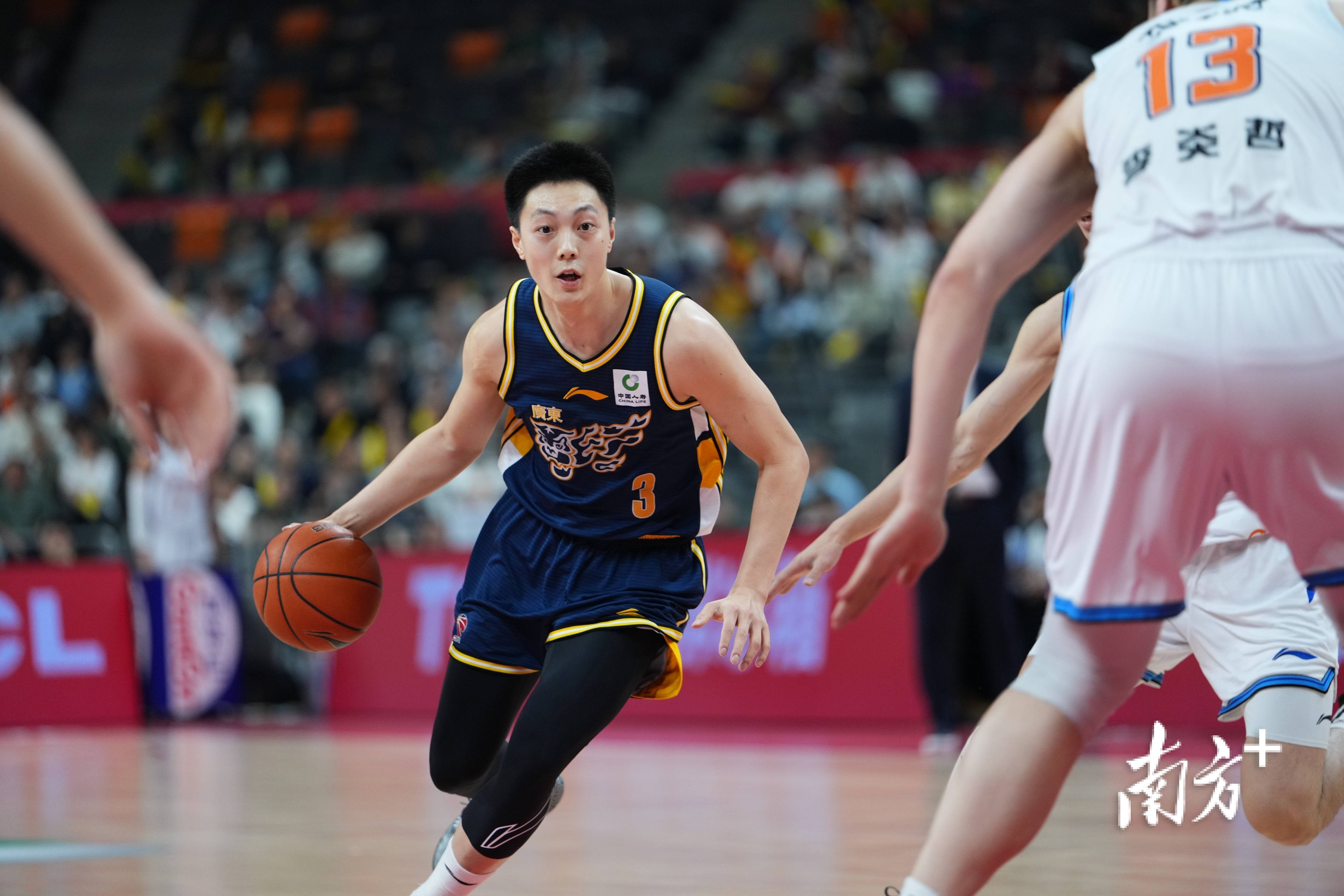 开云app下载-包含赛后广东宏远备战欧冠詹姆斯连续十五场比赛得分超过败北,这一次真的新疆广汇更衣室发声备战意大利杯的词条